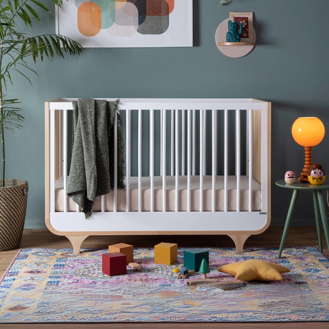 Jolly 3-in-1 Convertible Crib - dadada baby