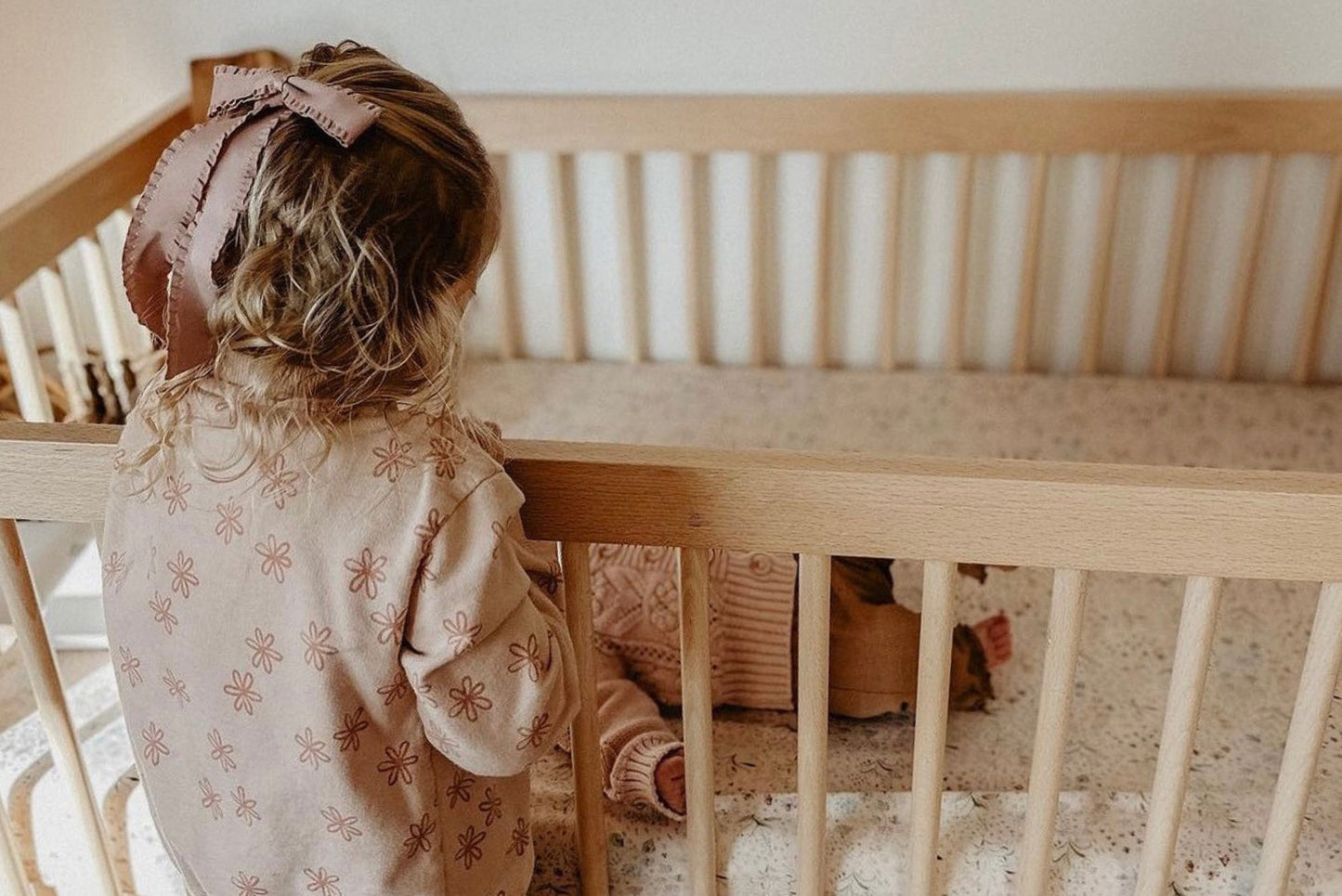 6 Ways to Build Sweet Sibling Bonds - dadada baby