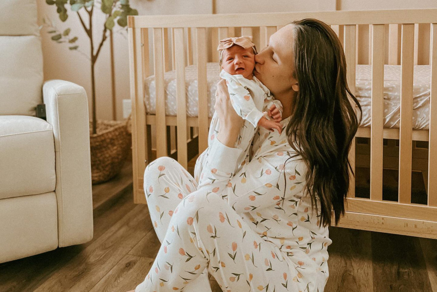 The Best Postpartum Gifts to Give - dadada baby