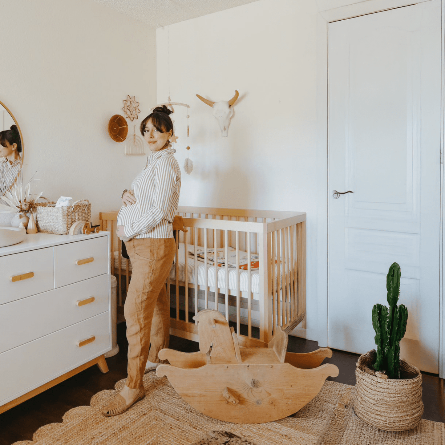 dadada Soho 5-Drawer Dresser - White / Natural dadada Soho 5-Drawer Dresser - White / Natural